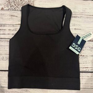 DSG Black Momentum seamless  Tag says XS    NWT  Looks more like a M/L NWT